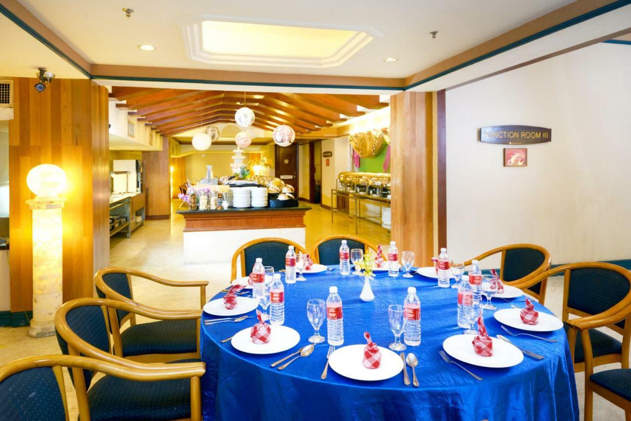 Lexis Port Dickson Hotel Exterior foto